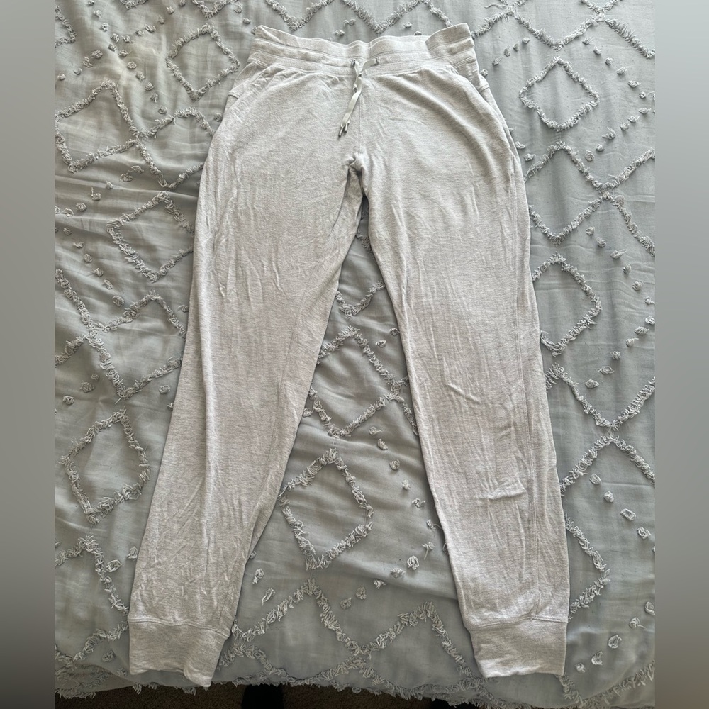 Size 6 Lululemon joggers